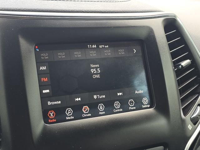 Used 2021 Jeep Cherokee Latitude Plus w/ Sun & Sound Group FWD image 26