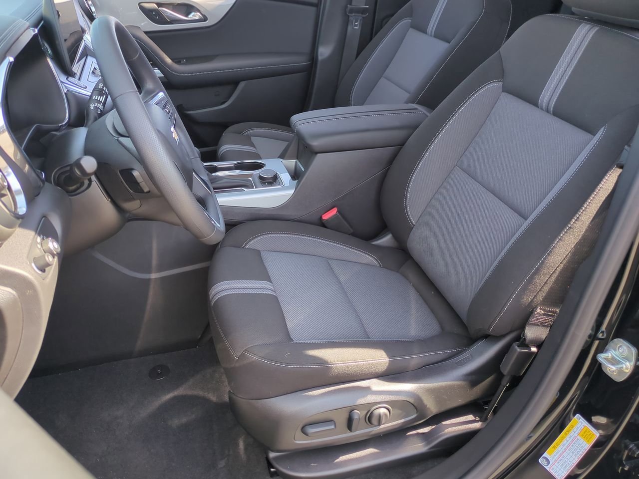 New 2026 Chevrolet Blazer LT w/ Convenience Package FWD image 19