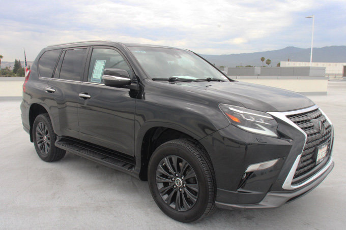 Used 2022 Lexus GX 460 Premium w/ Accessory Package AWD/4WD image 2