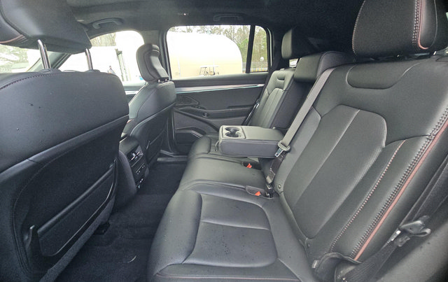 Used 2024 Jeep Wagoneer Launch Edition AWD/4WD image 9
