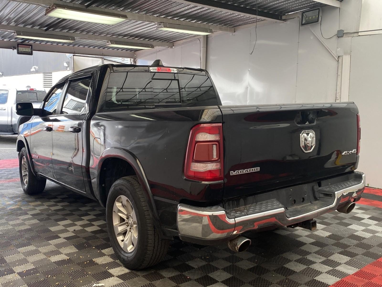 Used 2021 RAM 1500 Laramie AWD/4WD image 2