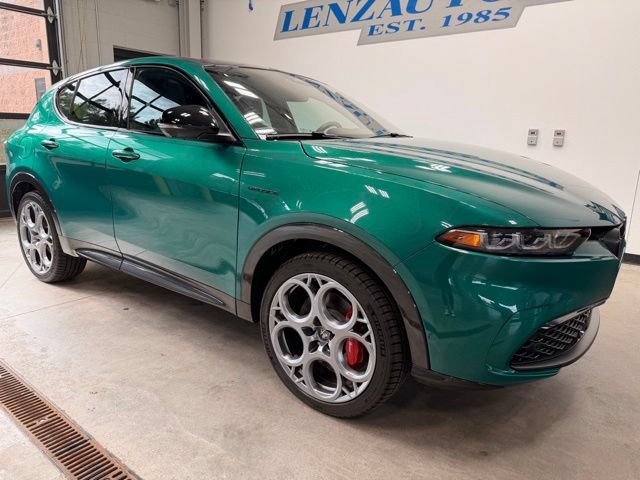 Used 2024 Alfa Romeo Tonale Veloce AWD/4WD image 2