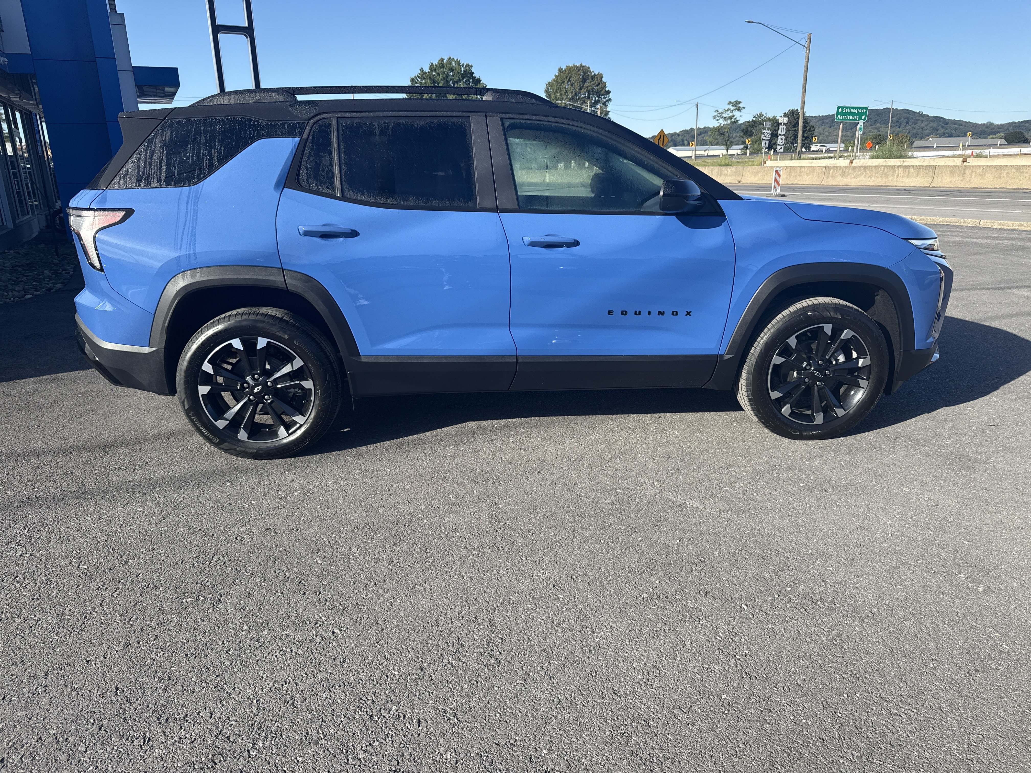 New 2027 Chevrolet Equinox RS w/ Convenience Package III AWD/4WD image 2