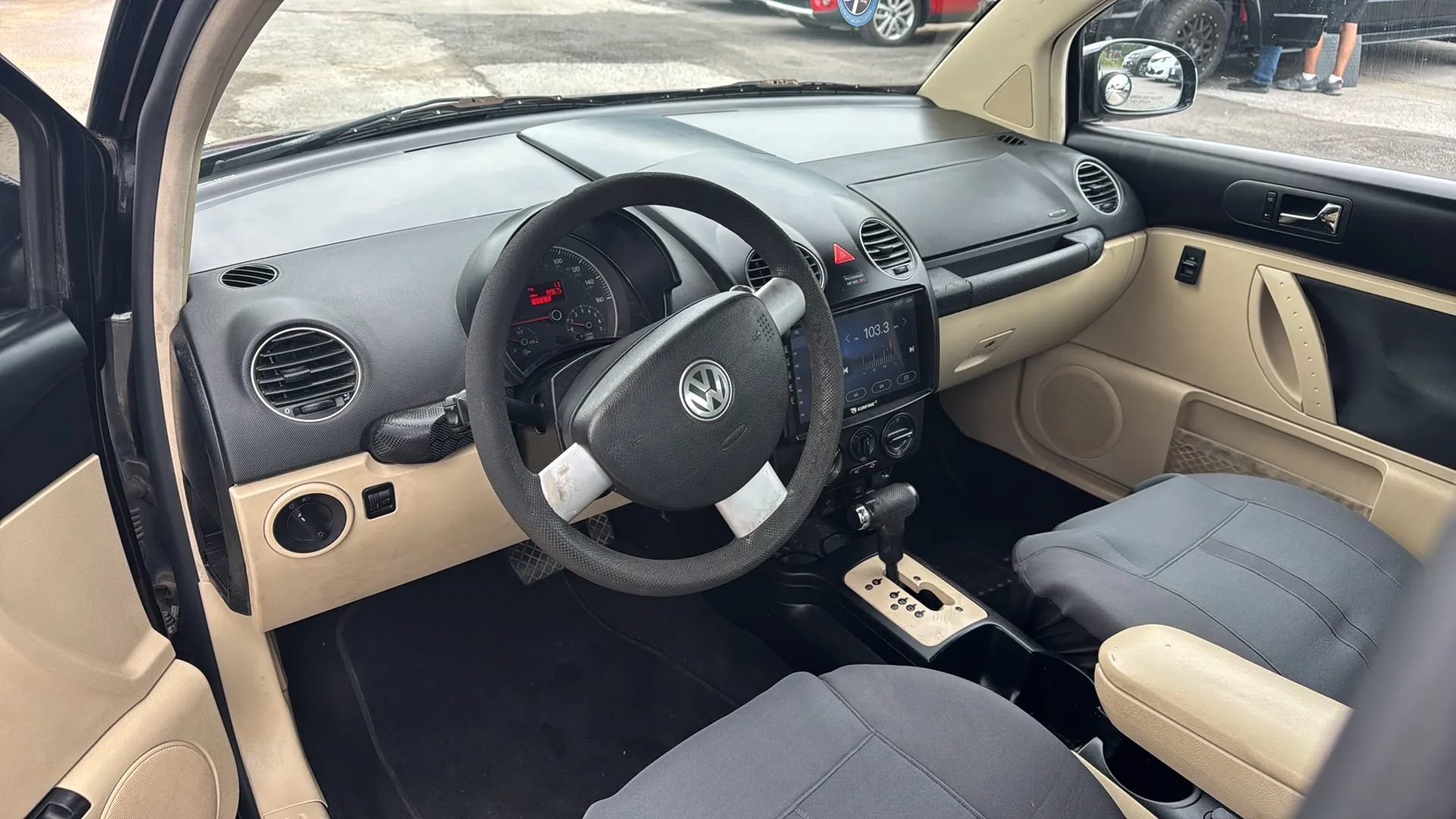 Used 2008 Volkswagen Beetle S FWD image 25