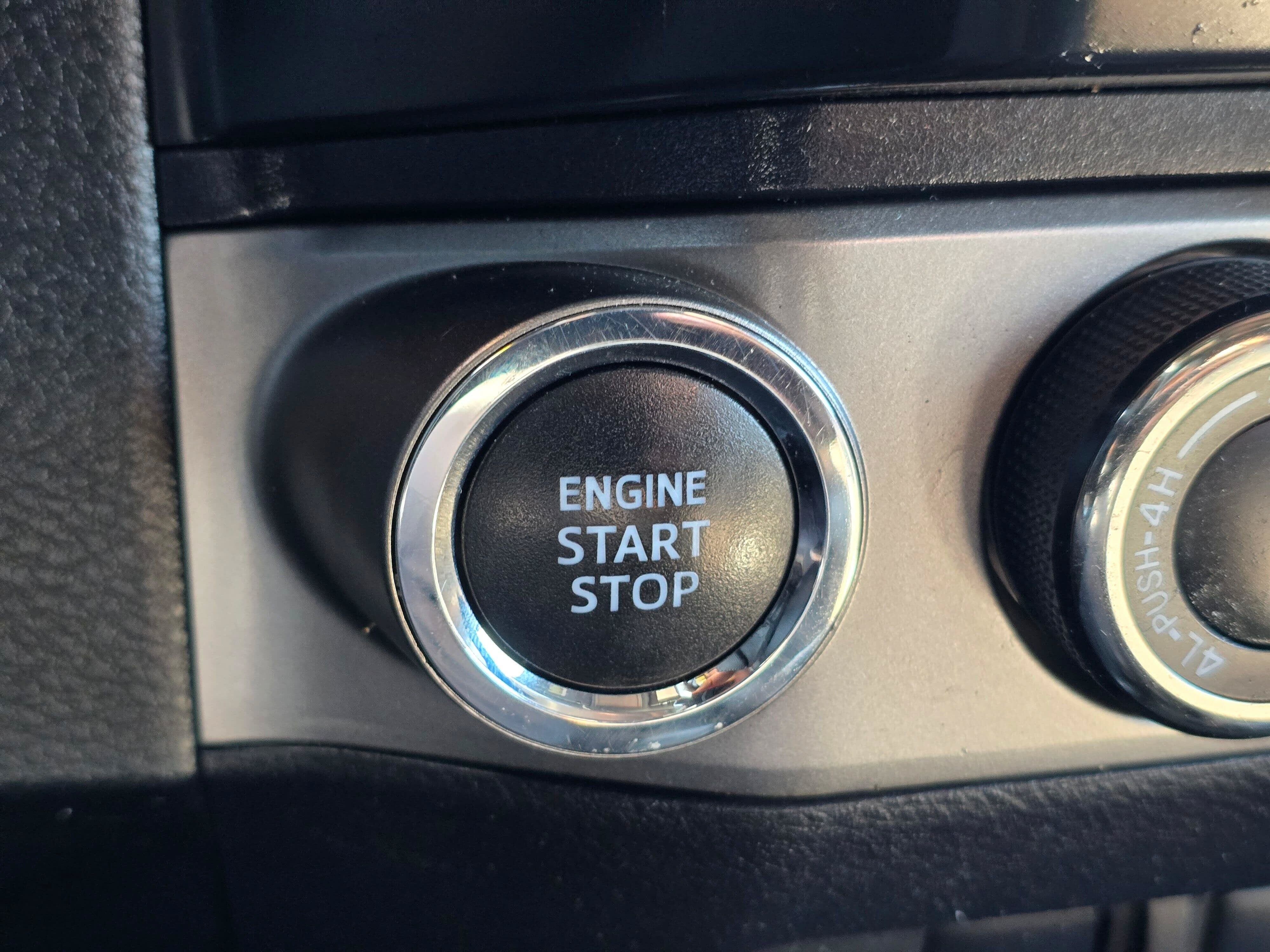 Used 2020 Toyota Tacoma Limited AWD/4WD image 26