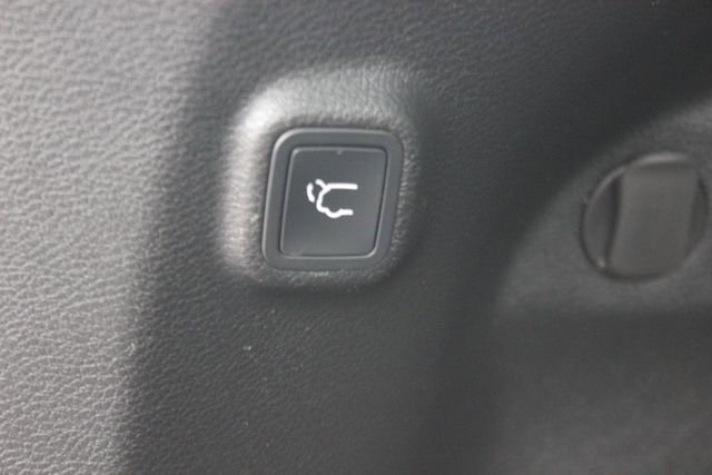 Used 2021 Jeep Cherokee Limited AWD/4WD image 26