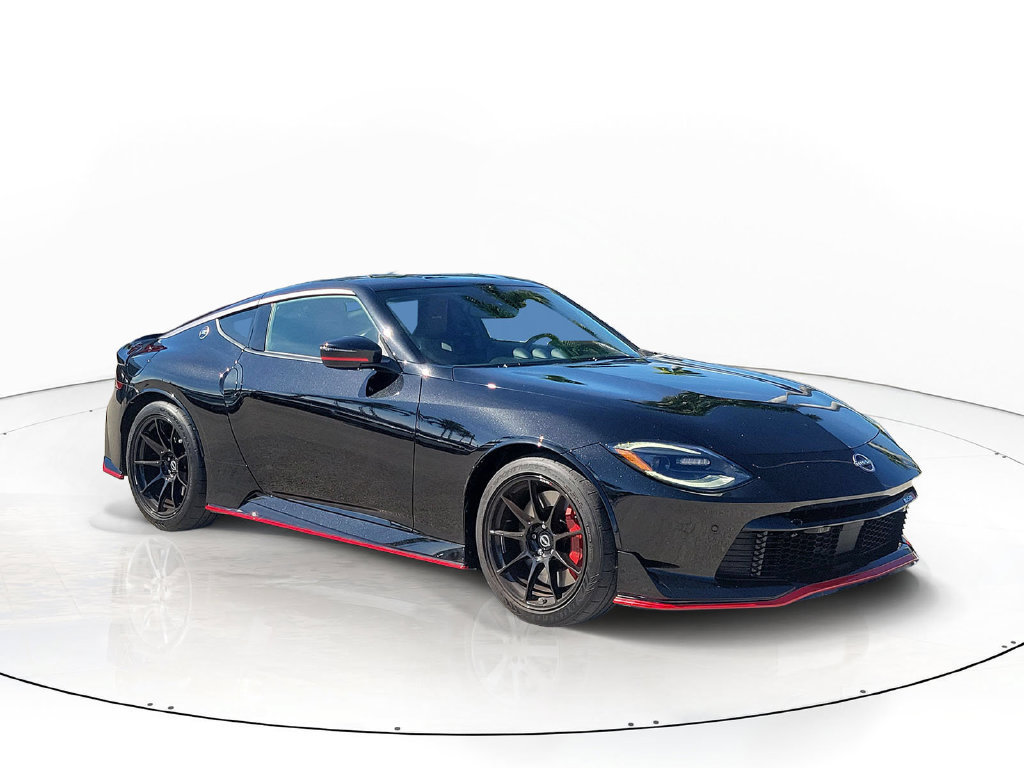 Certified 2024 Nissan Z Performance w/ Floor Mat Package RWD image 4