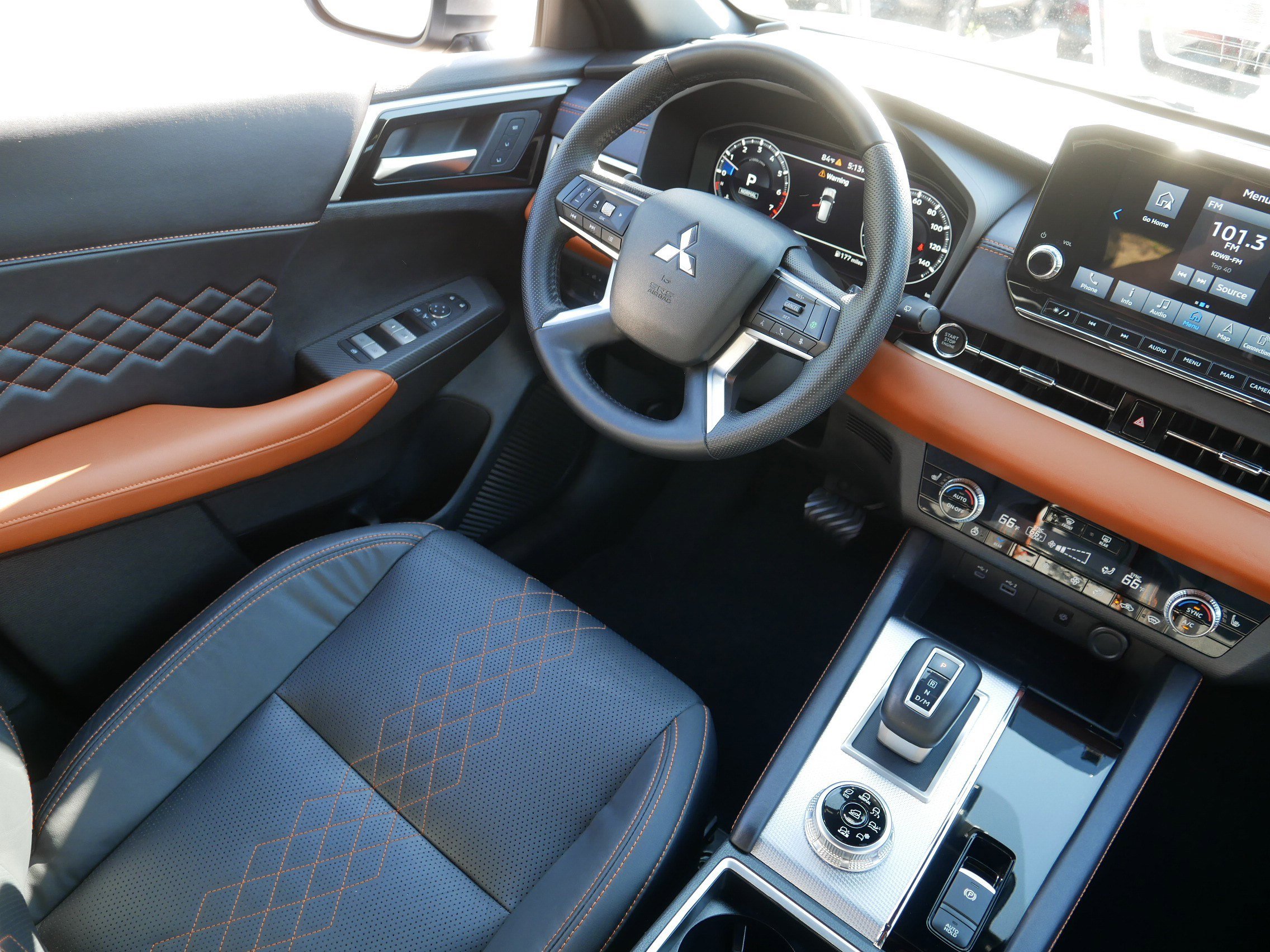 Used 2022 Mitsubishi Outlander SEL AWD/4WD image 9