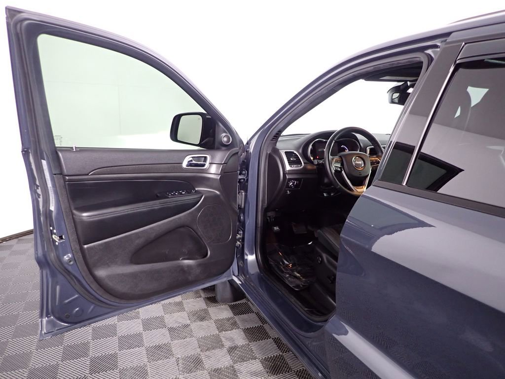 Used 2018 Jeep Grand Cherokee Altitude image 21