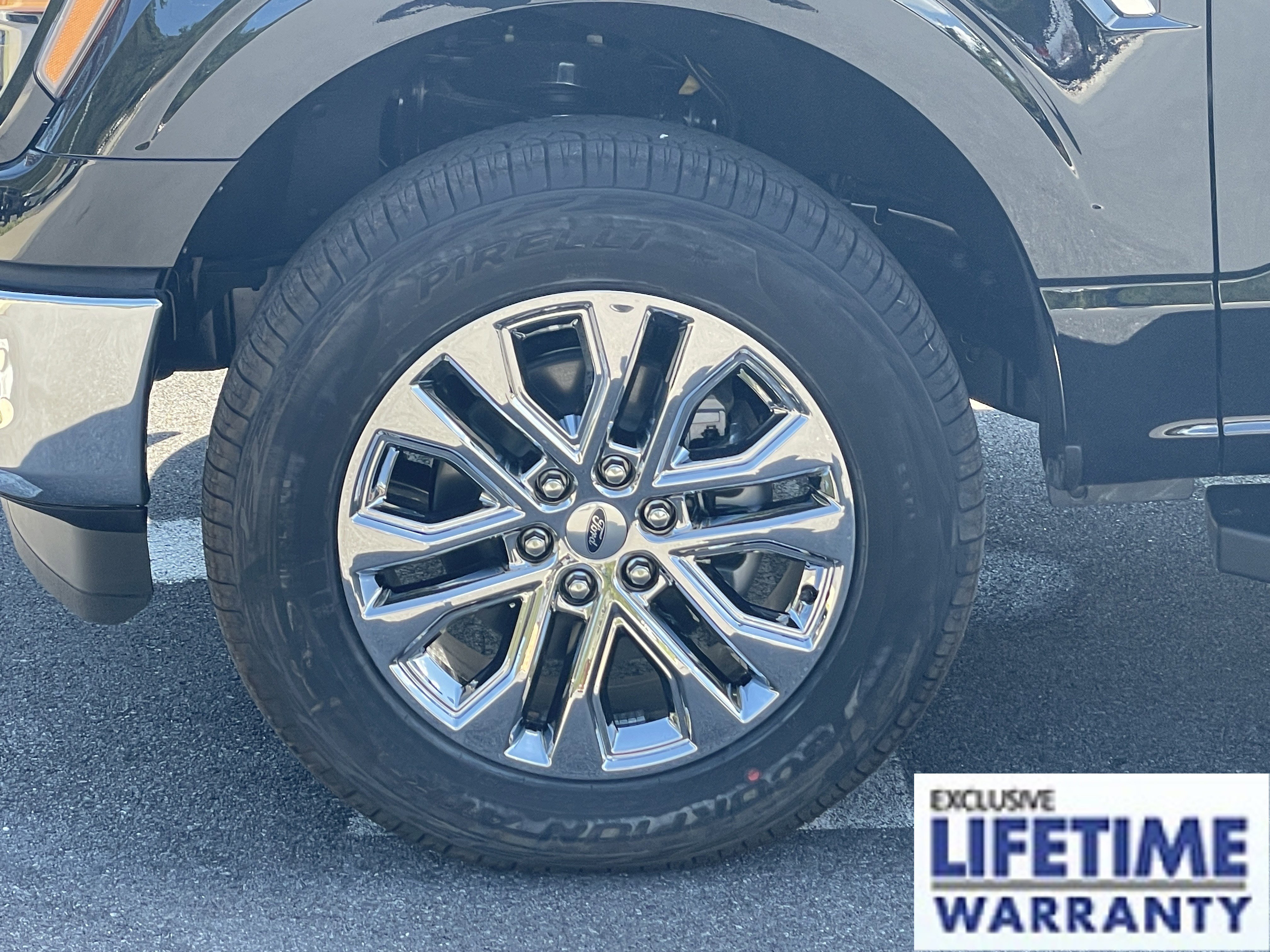 New 2025 Ford F150 XLT w/ Equipment Group 302A MID image 9