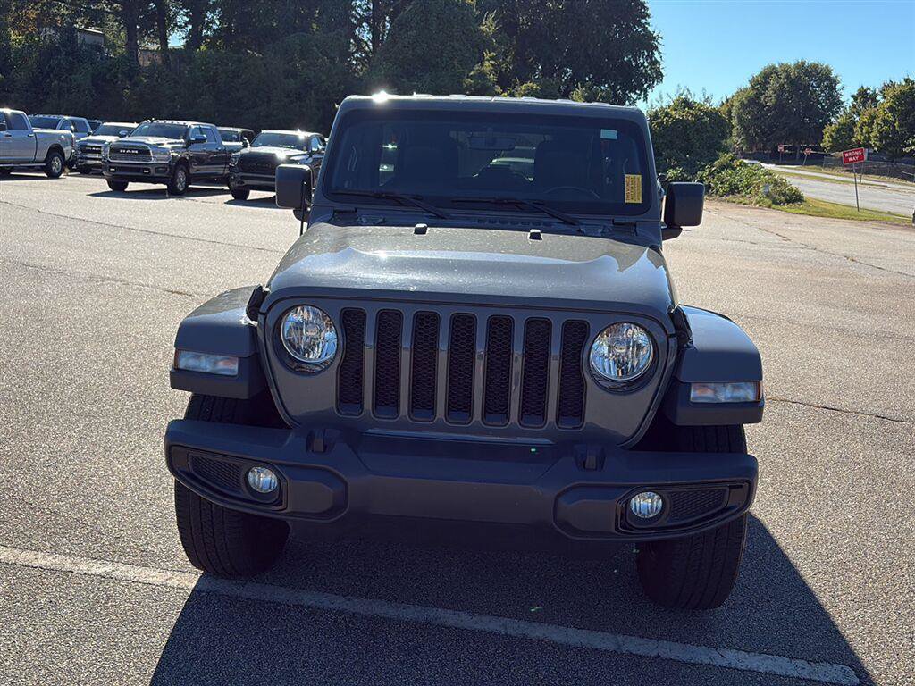 Used 2020 Jeep Wrangler Unlimited Sahara AWD/4WD image 2