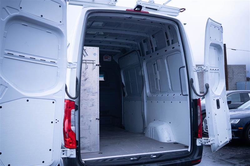 Used 2023 Mercedes-Benz Sprinter 2500 w/ Parking Package image 7