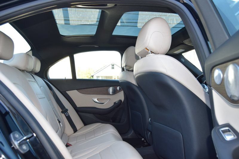 Used 2020 Mercedes-Benz C 300 4MATIC Sedan image 36
