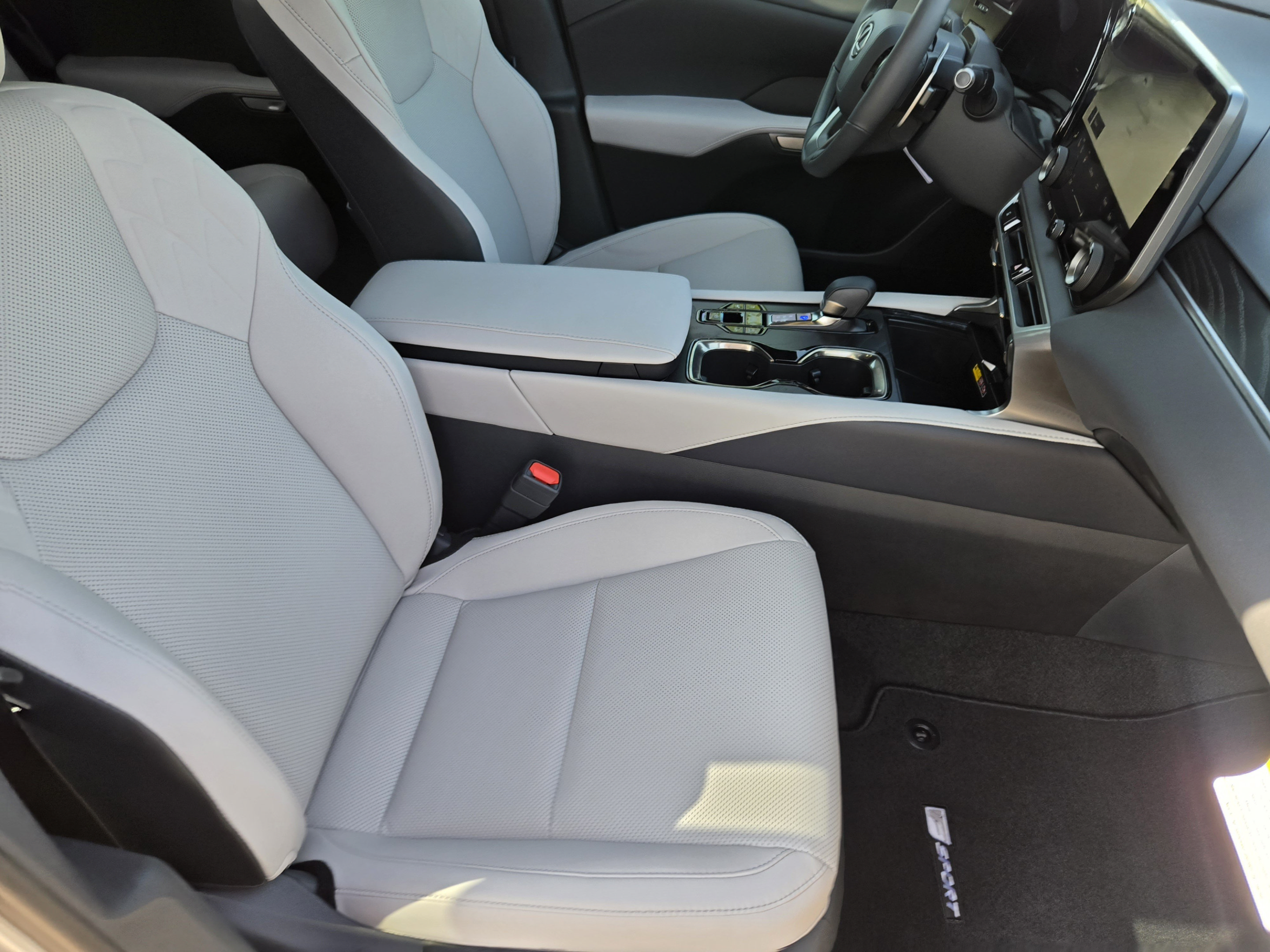 New 2026 Lexus RX 350 F Sport AWD/4WD image 6