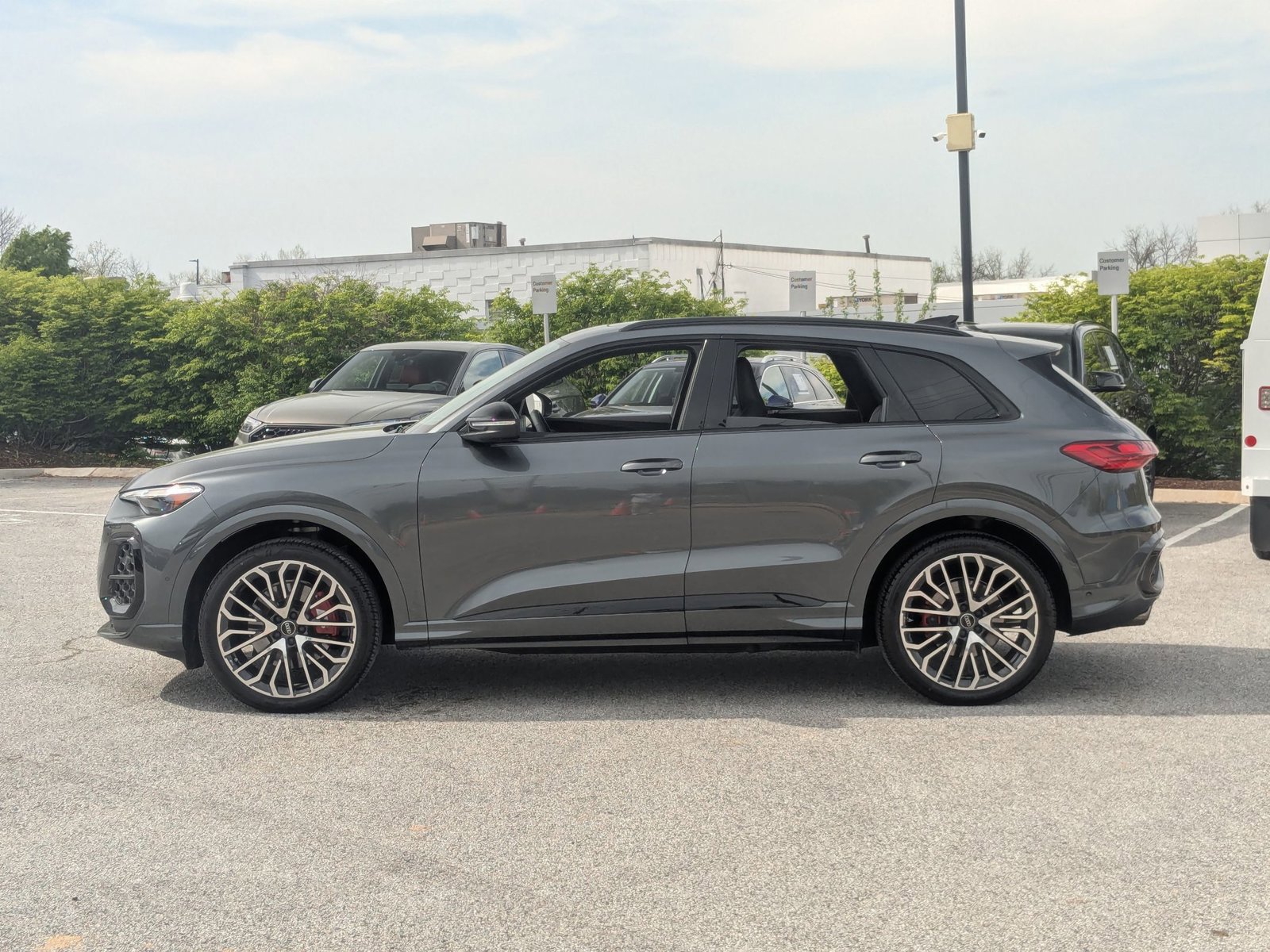 Used 2025 Audi SQ5 Prestige image 2