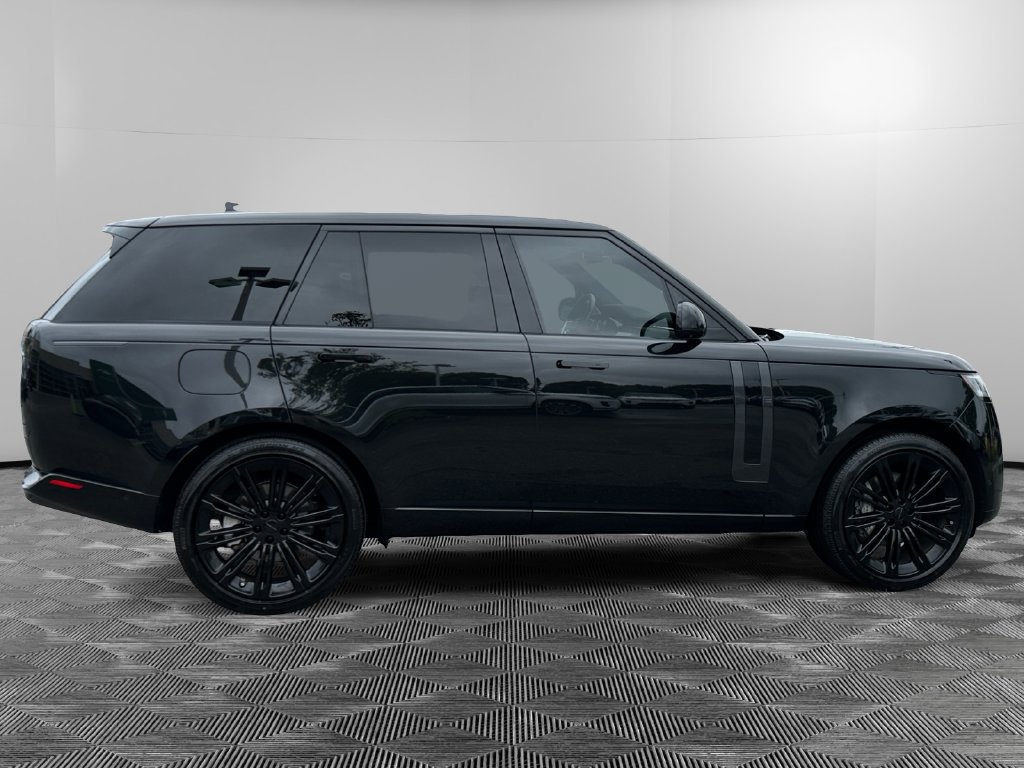 Used 2026 Land Rover Range Rover SE AWD/4WD image 7