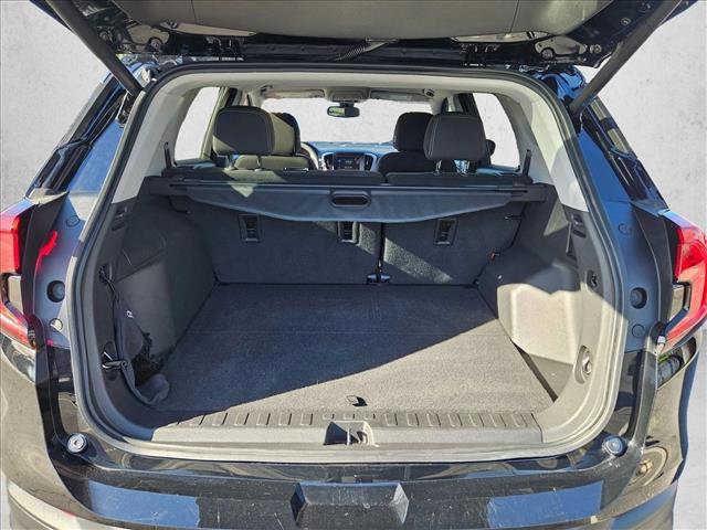Used 2023 GMC Terrain SLE w/ Driver Convenience Package FWD image 6