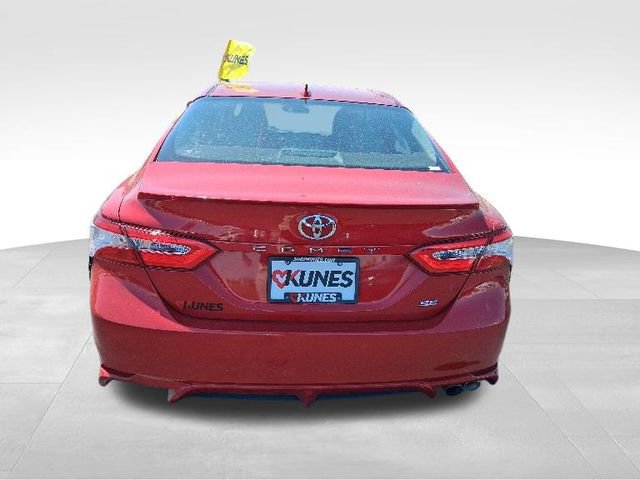 Used 2020 Toyota Camry SE w/ Carpet Mat Package FWD image 9