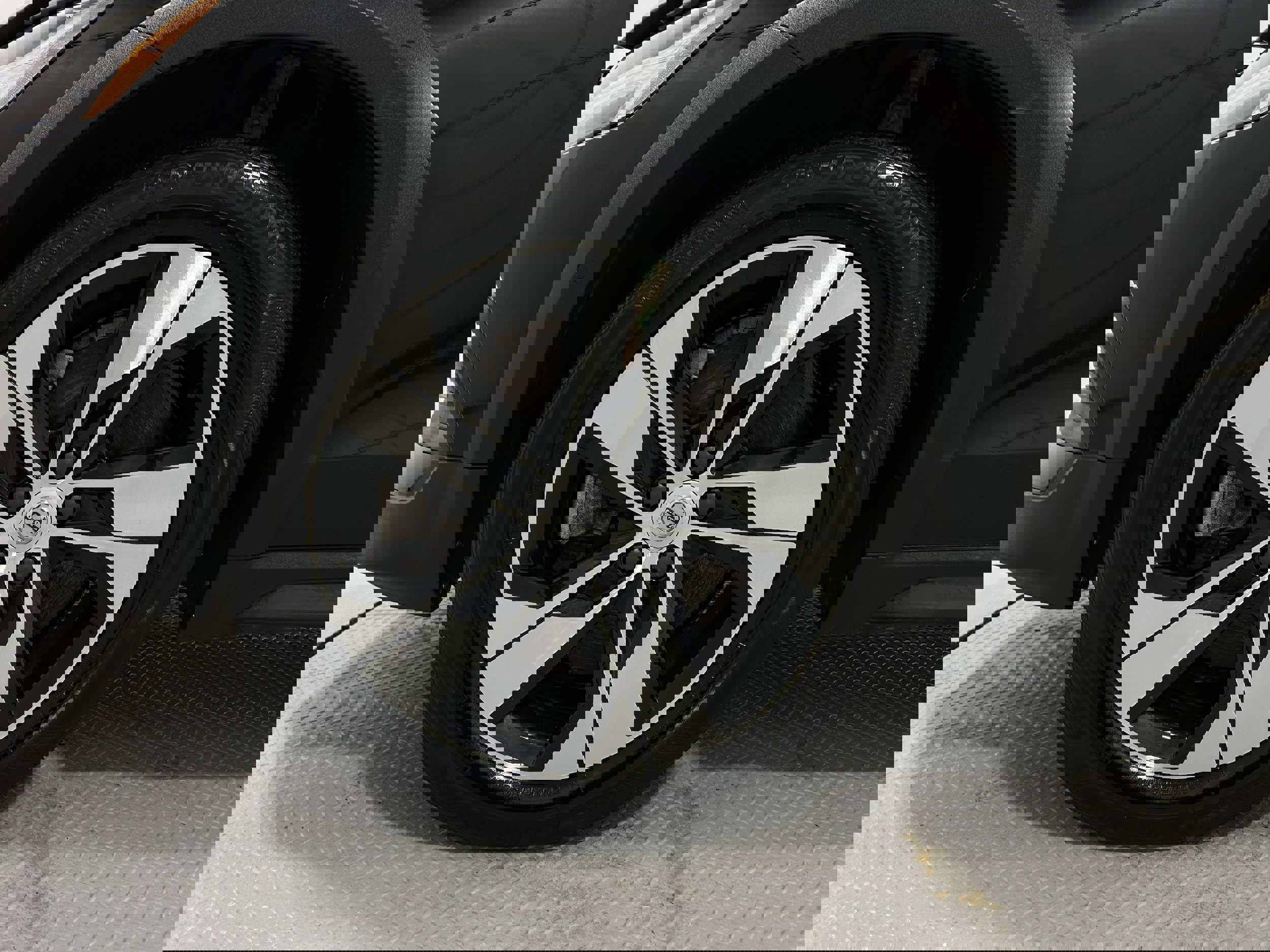 Used 2020 Volvo V60 T5 Cross Country w/ Protection Package Premier image 37