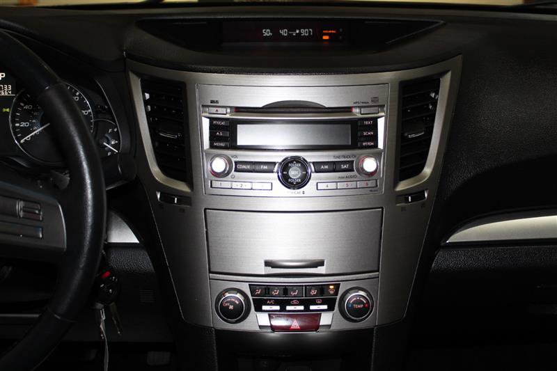 Used 2010 Subaru Legacy 2.5i Premium AWD/4WD image 15