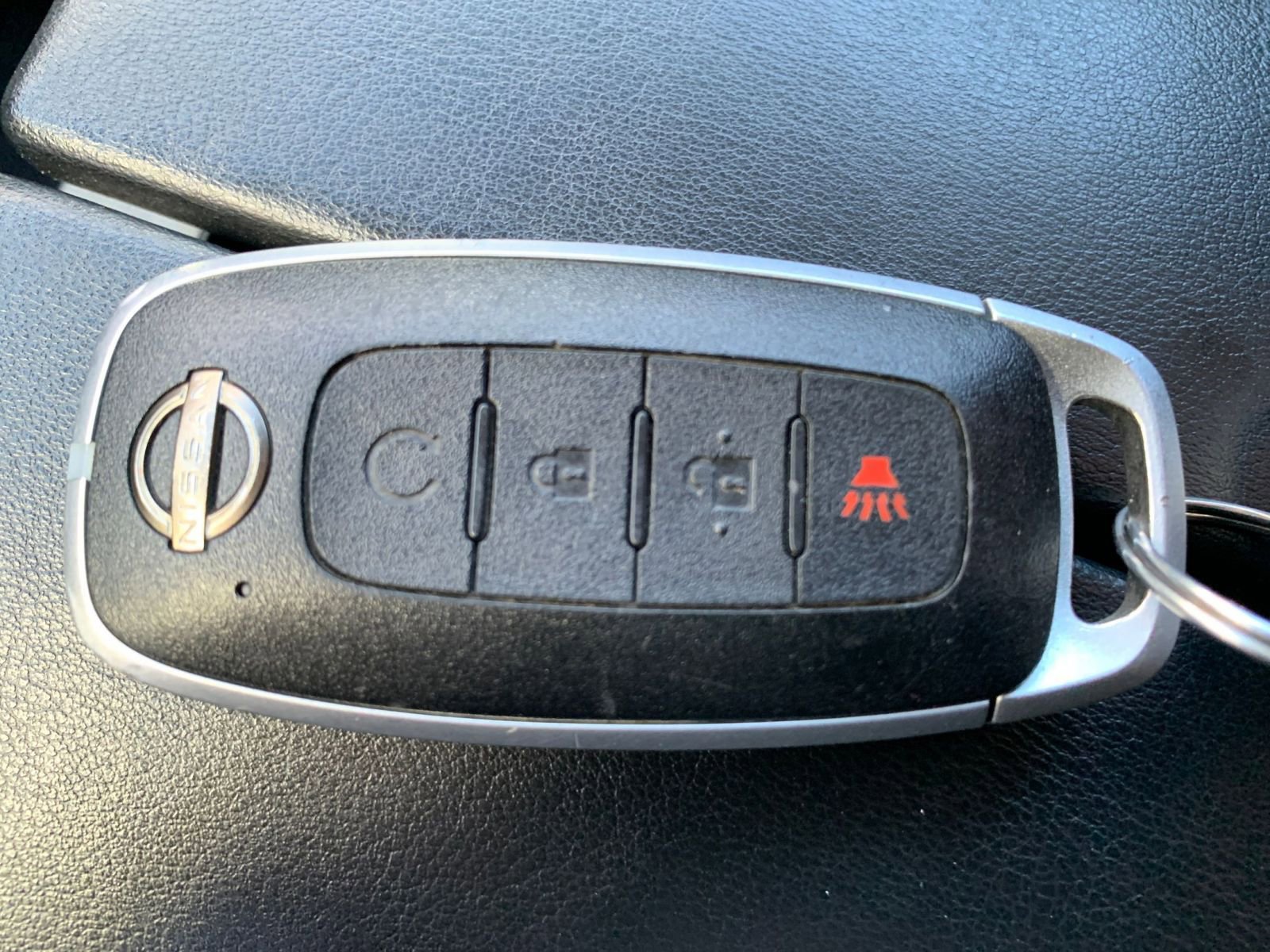 Used 2023 Nissan Rogue SV image 22