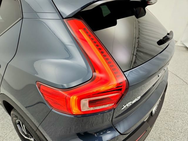 New 2026 Volvo XC40 B5 Core w/ Climate Package image 26
