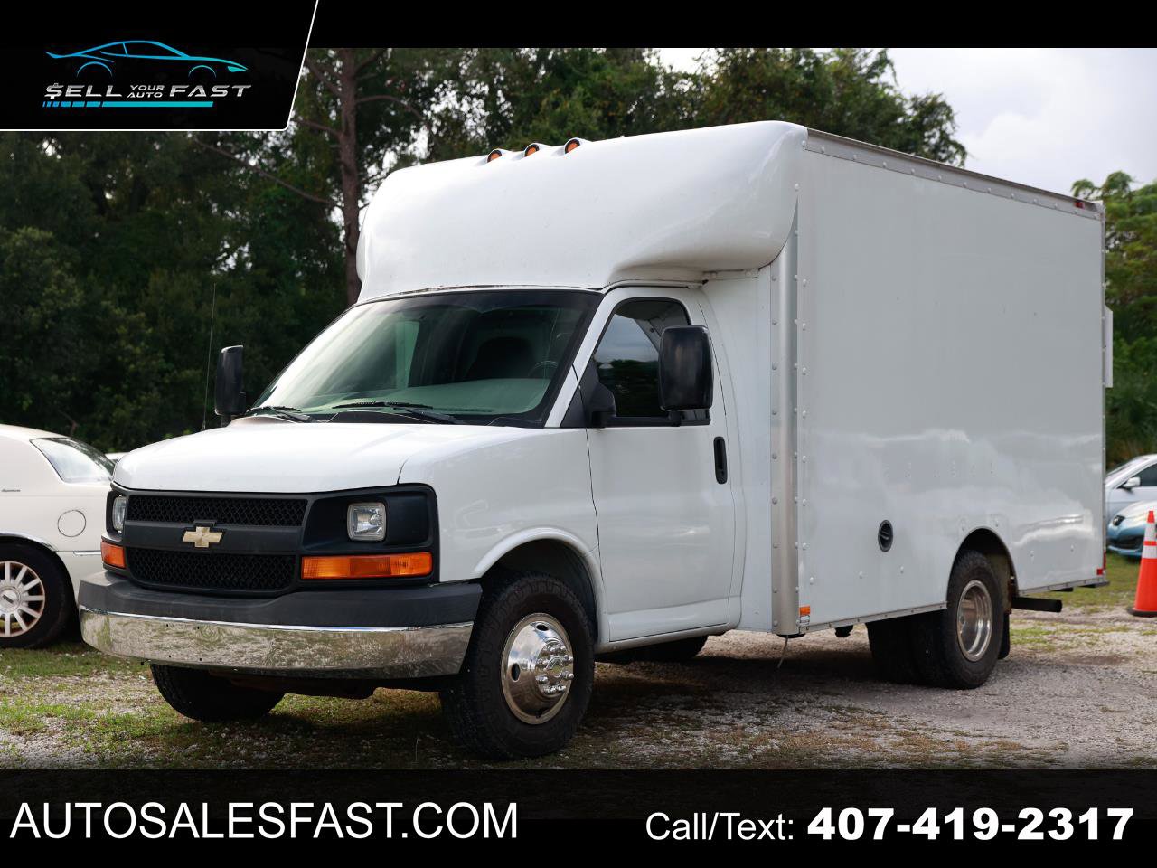 Used 2004 Chevrolet Express 3500 image 1