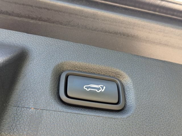 Used 2023 Hyundai Santa Fe SEL Premium AWD/4WD image 16