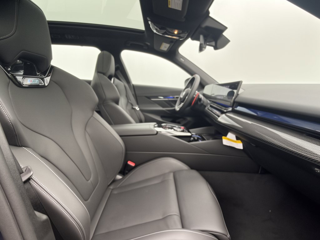 New 2027 BMW M5 Touring w/ M Driver's Package AWD/4WD image 25