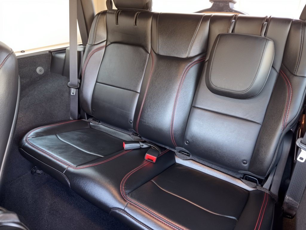 Used 2023 Jeep Wrangler Rubicon AWD/4WD image 25