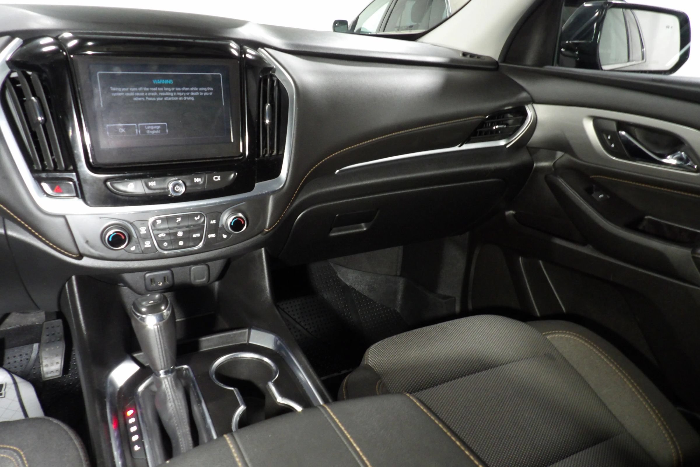 Used 2019 Chevrolet Traverse LT w/ LPO, Floor Liner Package AWD/4WD image 15