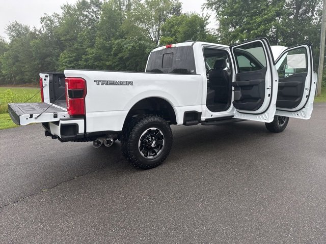 New 2025 Ford F350 Lariat w/ Lariat Ultimate Package image 28