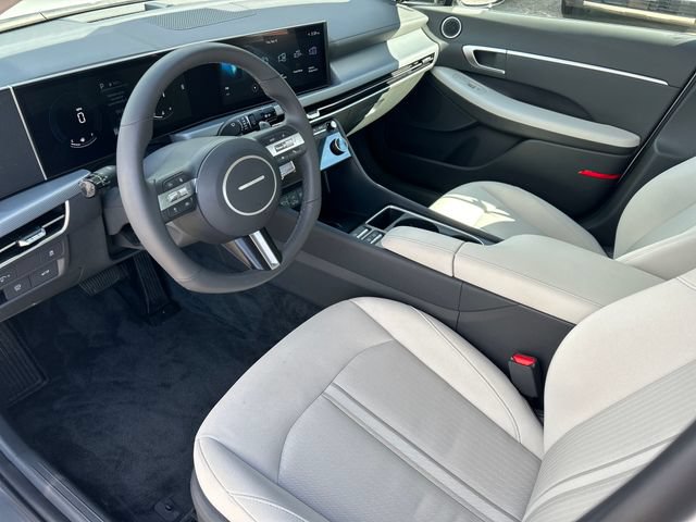 Used 2026 Hyundai Sonata SEL FWD image 14