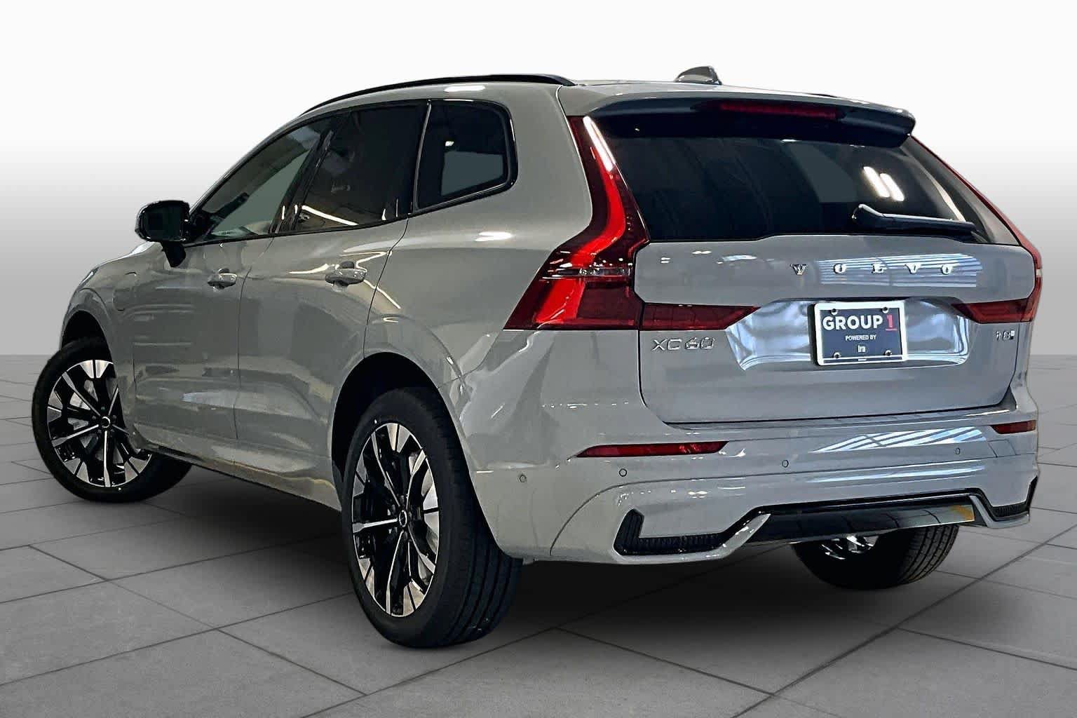 New 2026 Volvo XC60 T8 Plus w/ Protection Package Premier AWD/4WD image 3