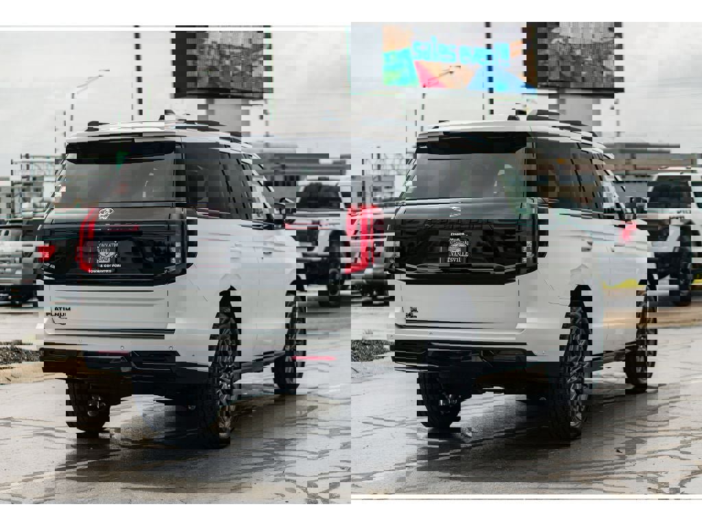 New 2025 Ford Expedition Platinum w/ Stealth Performance Package image 4
