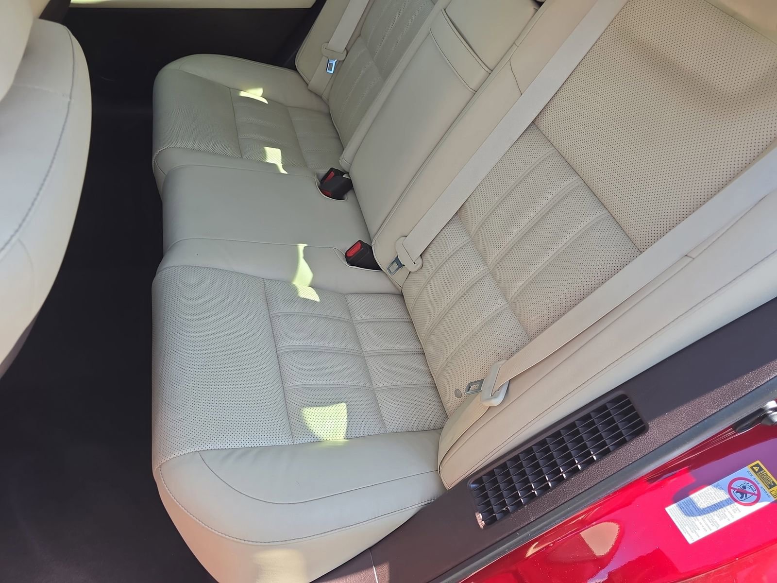Used 2016 Lexus ES 300h w/ Luxury Package w/Wood Trim FWD image 17