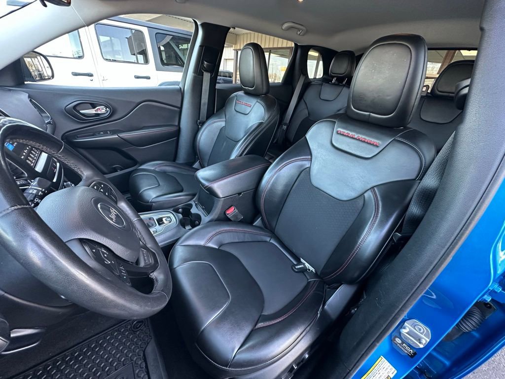 Used 2022 Jeep Cherokee Trailhawk w/ Trailer Tow Group image 12