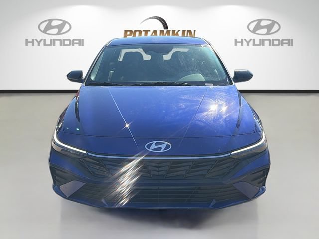 Certified 2026 Hyundai Elantra Sport FWD image 2