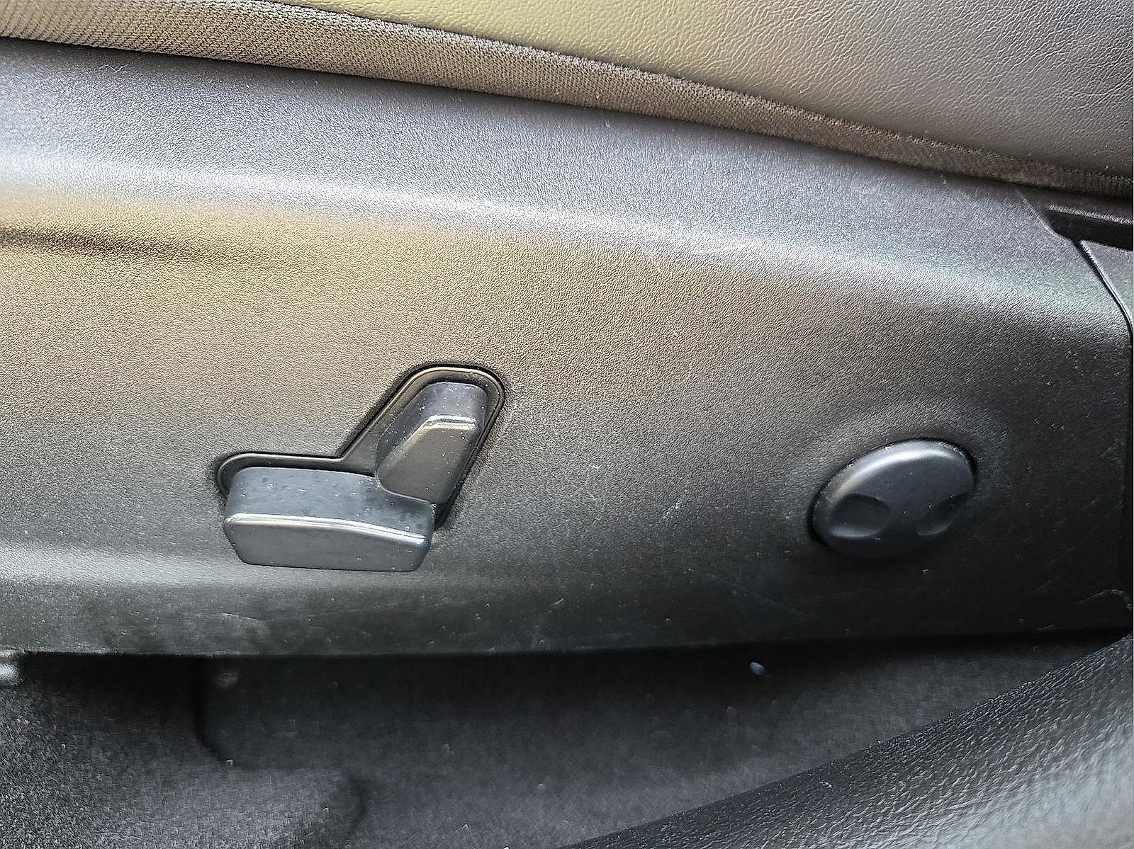 Used 2023 Chrysler 300 S image 15