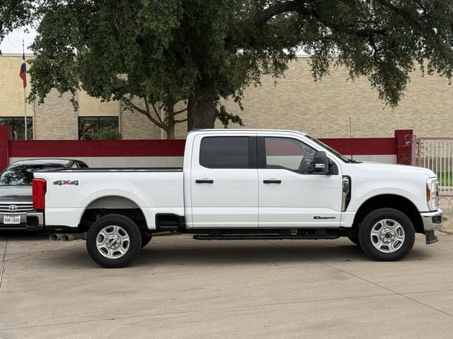 Used 2025 Ford F250 4x4 Crew Cab Super Duty image 3