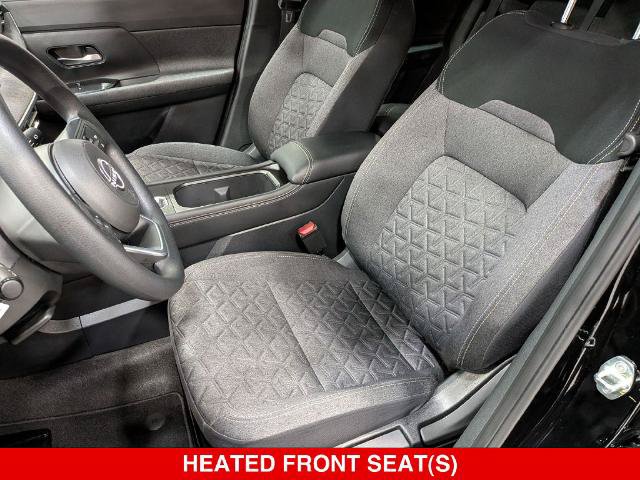 Certified 2025 Nissan Kicks SV w/ SV Premium Package AWD/4WD image 14