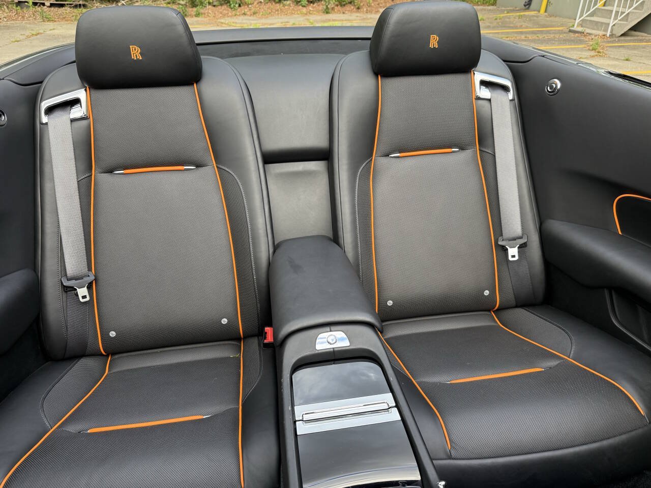 Used 2018 Rolls-Royce Dawn RWD image 29