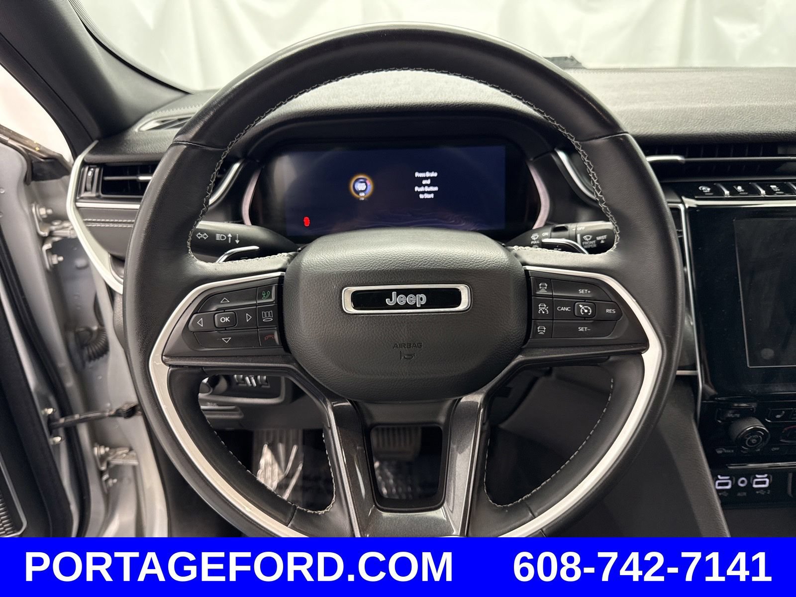 Used 2022 Jeep Grand Cherokee L Laredo AWD/4WD image 14
