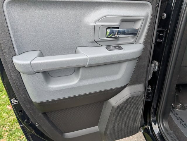 Used 2024 RAM 1500 Classic SLT image 12