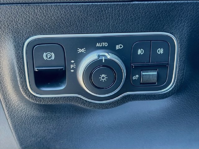 Used 2026 Mercedes-Benz GLA 250 4MATIC image 9