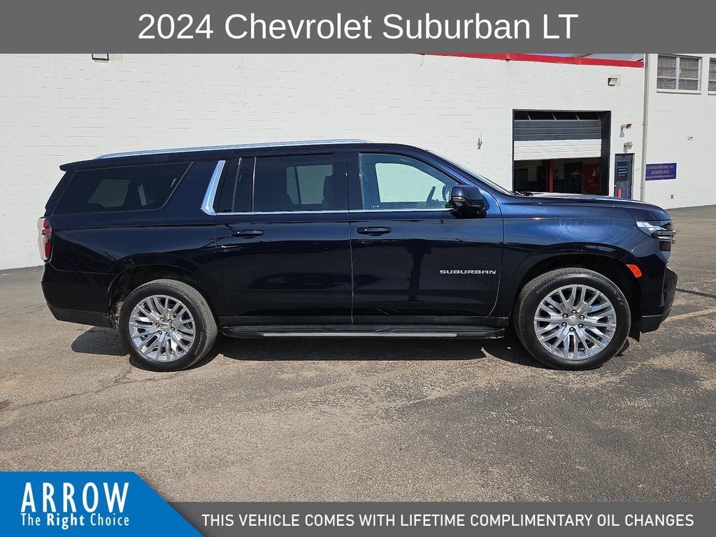 Used 2024 Chevrolet Suburban LT w/ Luxury Package AWD/4WD image 14