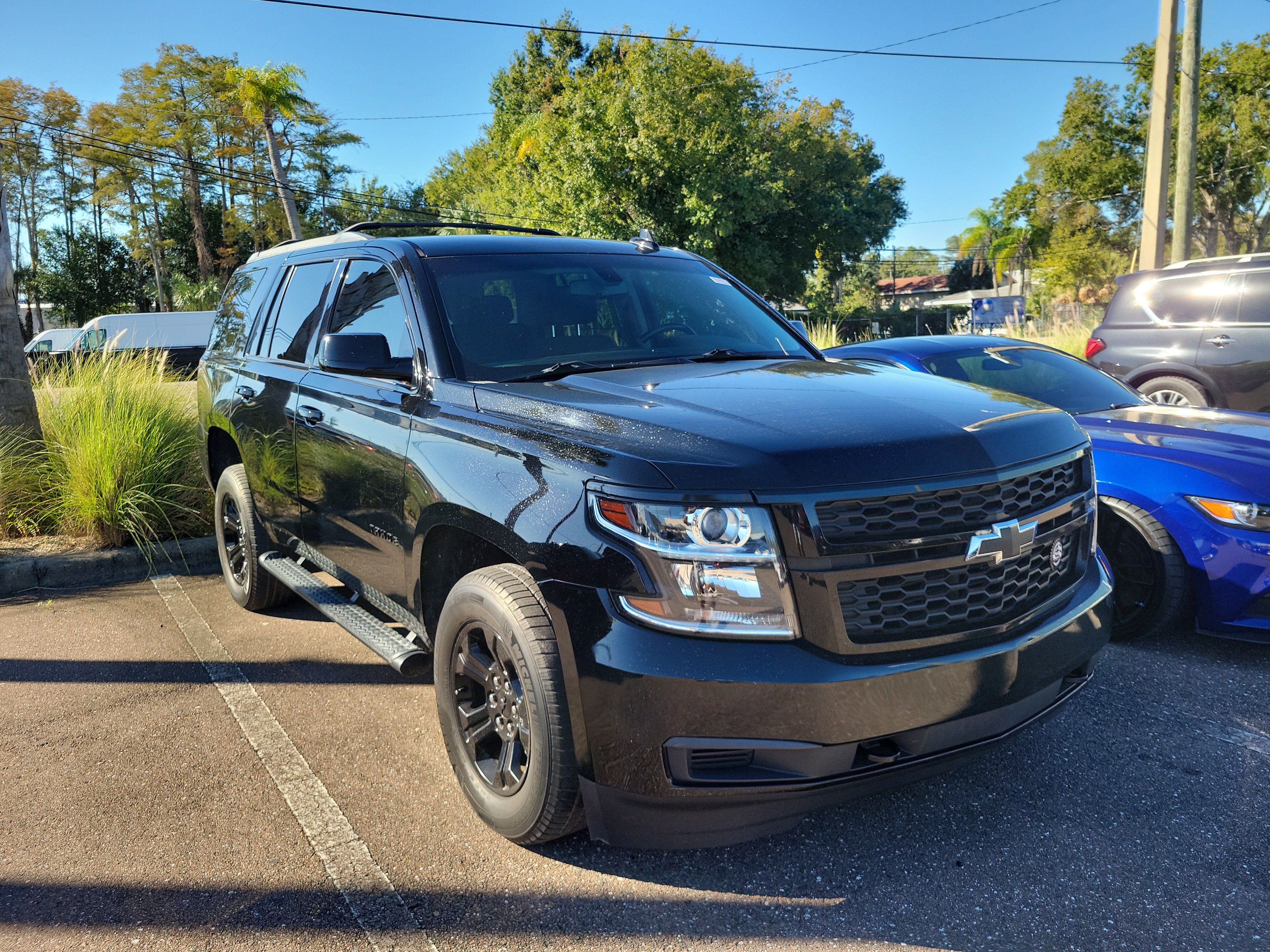 Used 2020 Chevrolet Tahoe LS RWD image 3