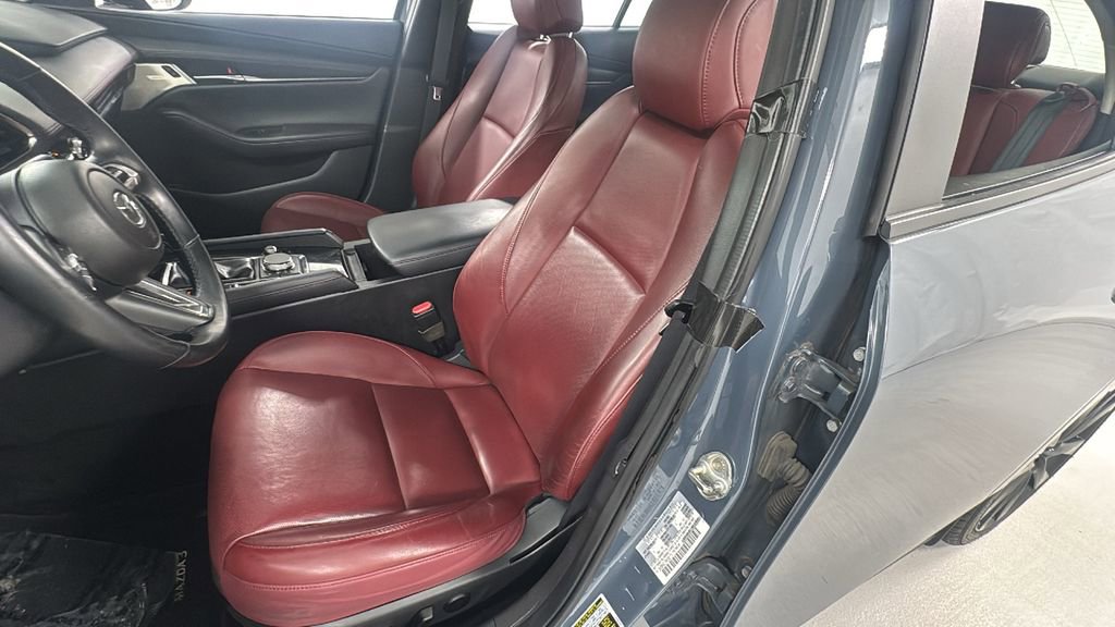 Used 2022 MAZDA MAZDA3 s image 10