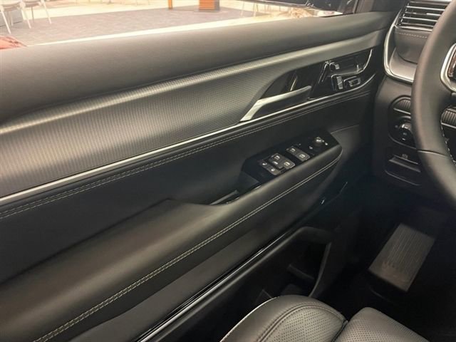 New 2023 Jeep Grand Wagoneer Series II w/ Premium Group II AWD/4WD image 11