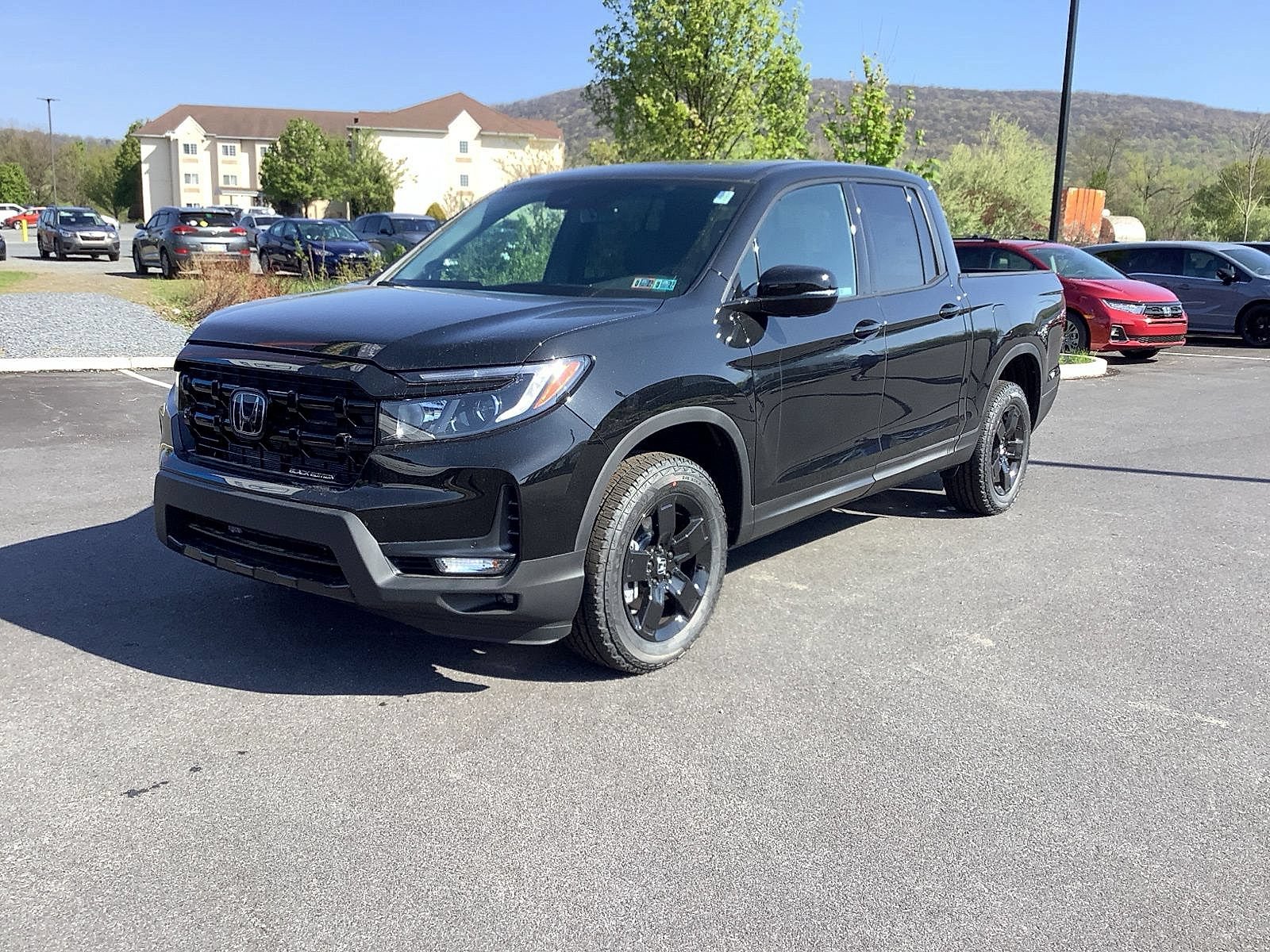 New 2026 Honda Ridgeline Black Edition image 2